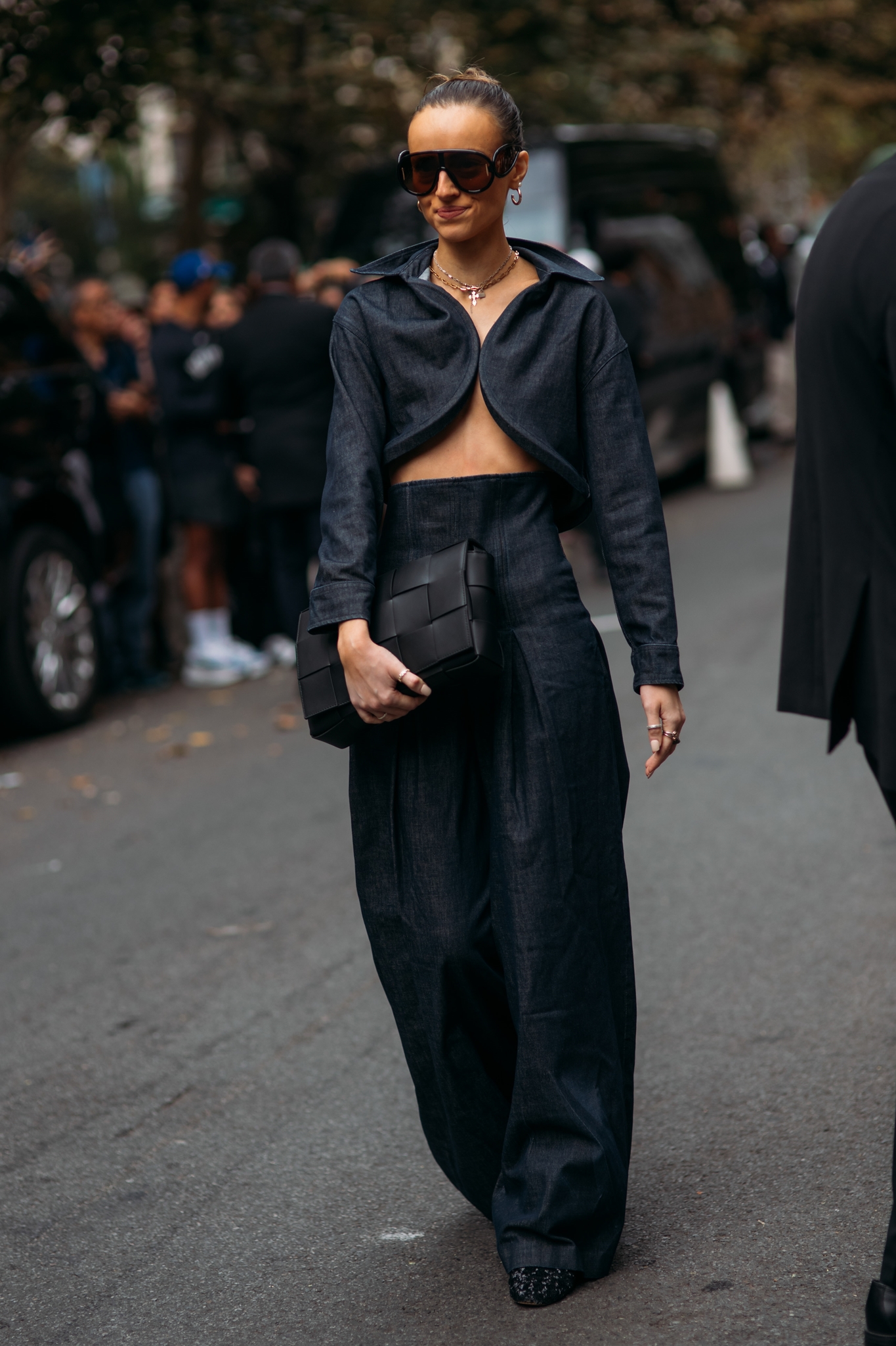 Αυτά είναι τα sneakers που φορούν τώρα τα πιο stylish girls - εικόνα 6