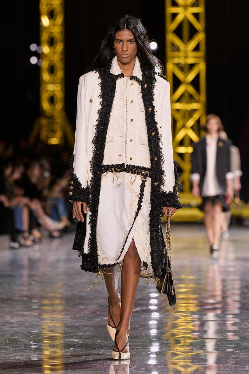 Chanel F26