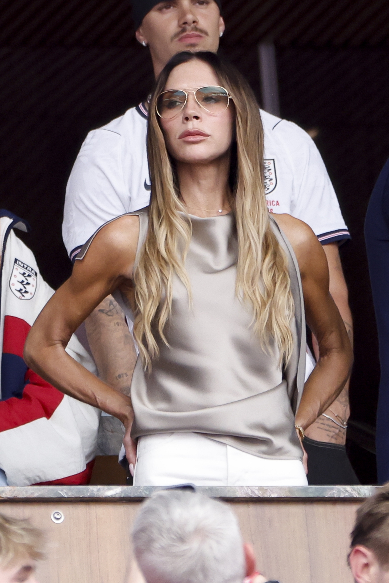 Victoria Beckham: Ούτε Birkin ούτε Kelly – Αυτή είναι η τσάντα που επέλεξε για τις διακοπές της - εικόνα 2