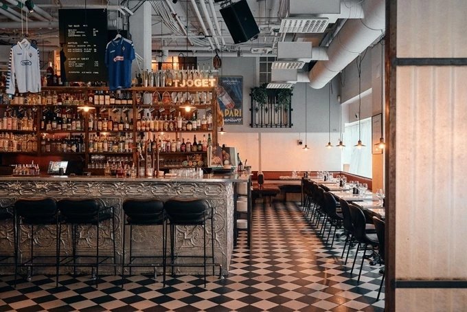 bar