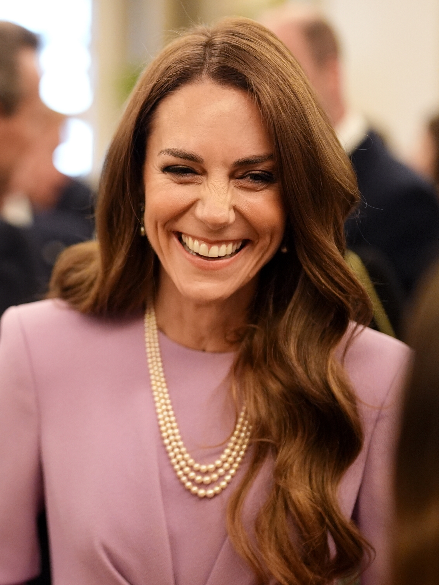 Η βασίλισσα Letizia άφησε στην άκρη τις αγαπημένες της γόβες για τα παπούτσια που θα βλέπουμε παντού αυτό το καλοκαίρι - εικόνα 2