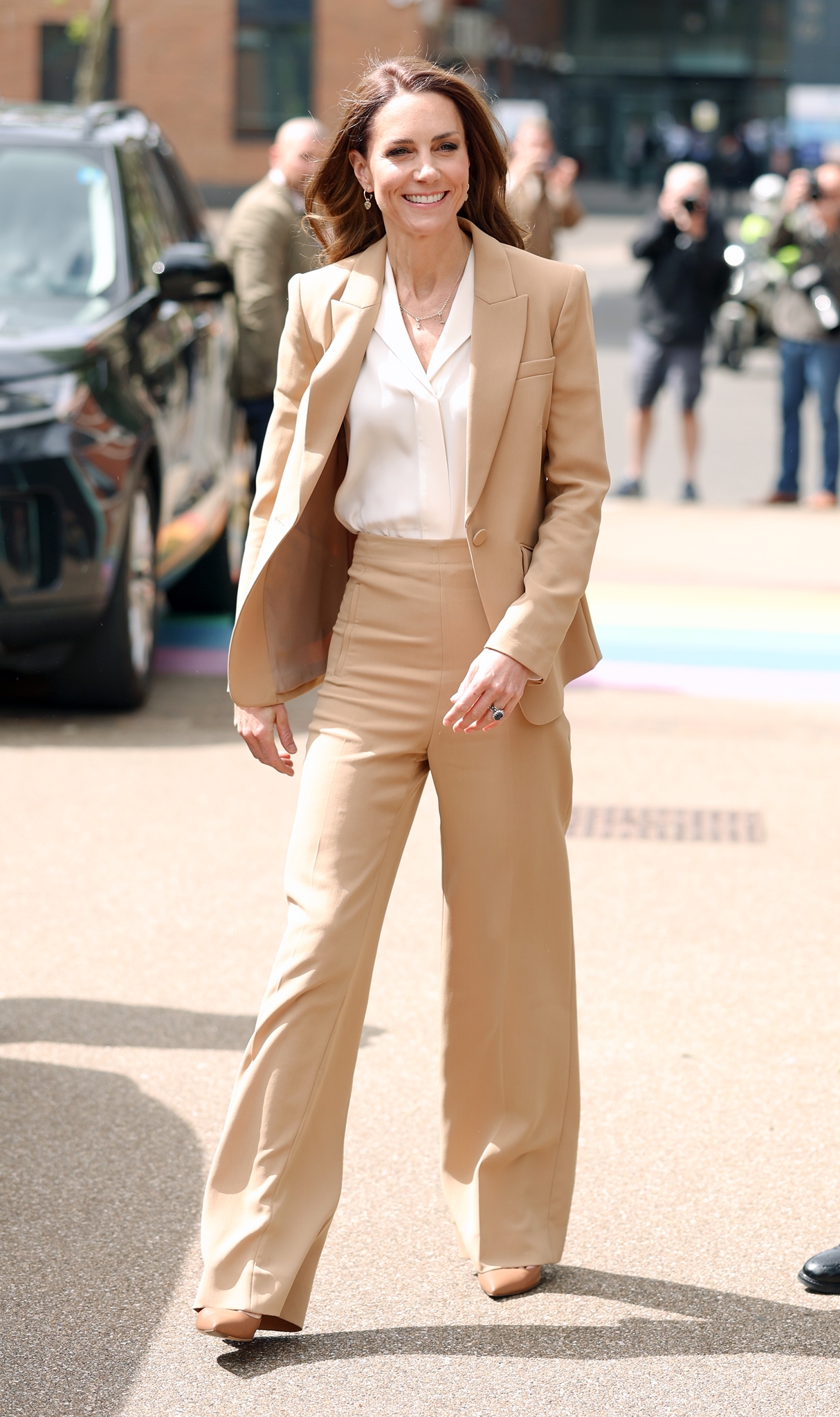 Η Kate Middleton ποντάρει στο πουά φόρεμα: Το ρετρό print-πρωταγωνιστής της άνοιξης 2026 - εικόνα 2