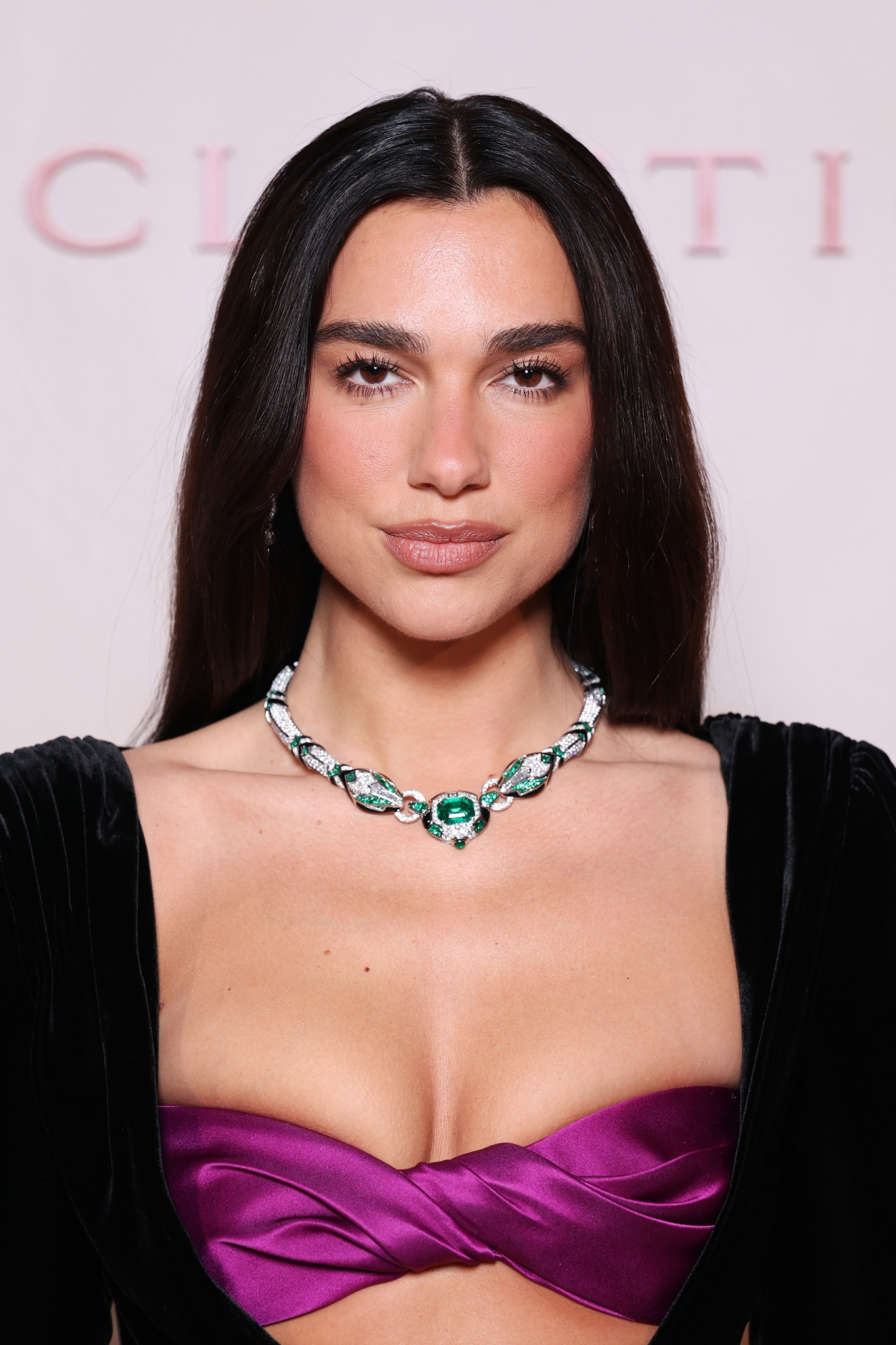 Η Dua Lipa αποφεύγει το αλκοόλ αλλά όχι τα ζυμαρικά και για αυτό την αγαπήσαμε λίγο περισσότερο - εικόνα 1