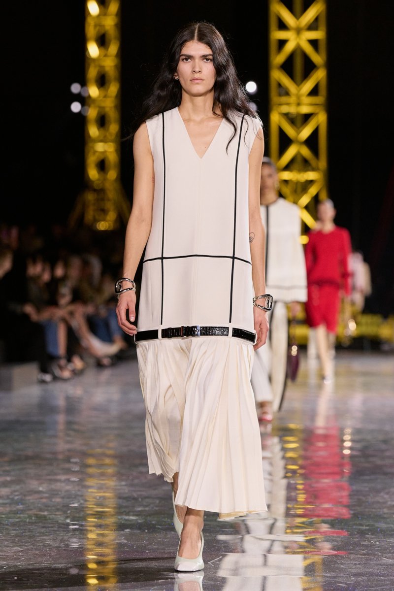 Chanel F26