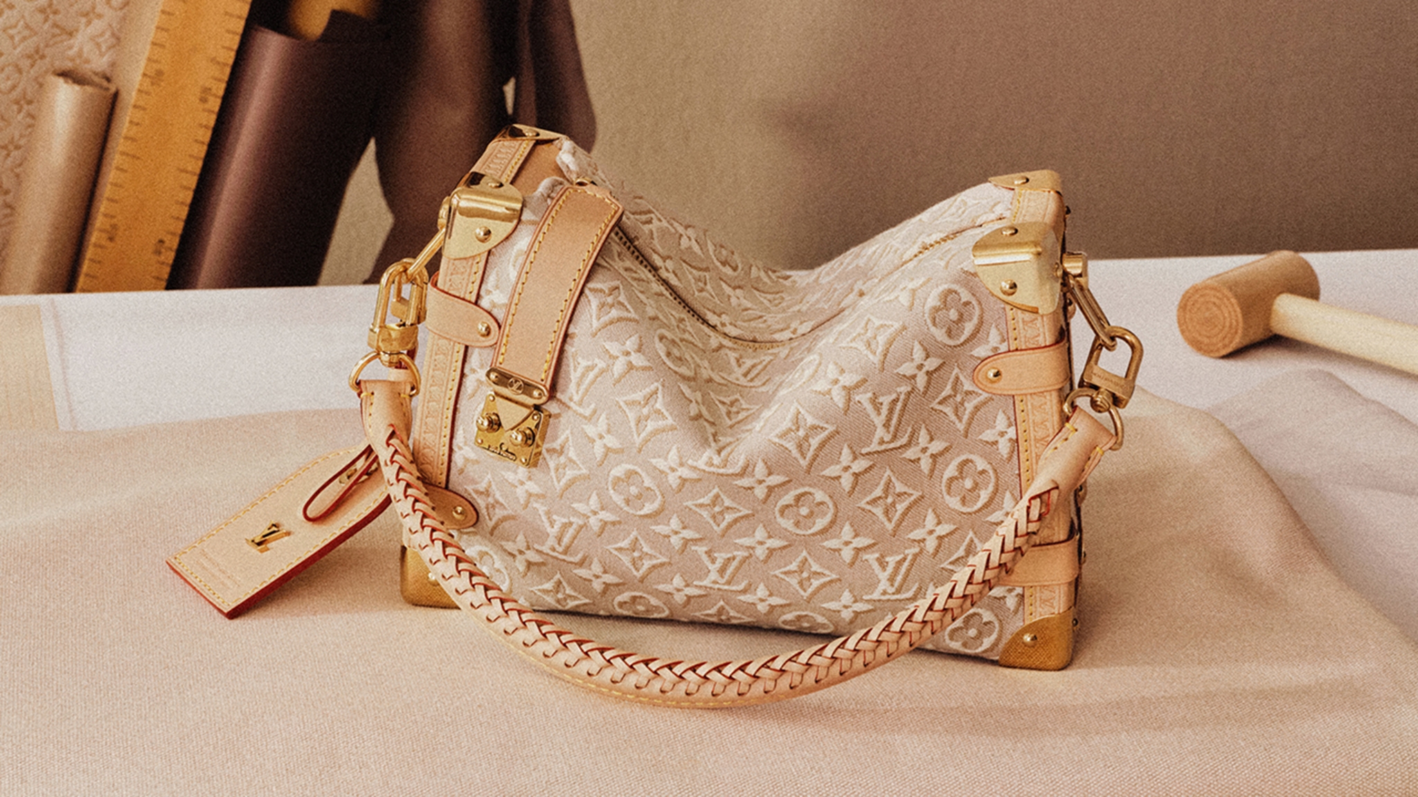 Τα νέα ρολόγια Color Blossom της Louis Vuitton μετατρέπουν την υψηλή ωρολογοποιία σε κόσμημα - εικόνα 9