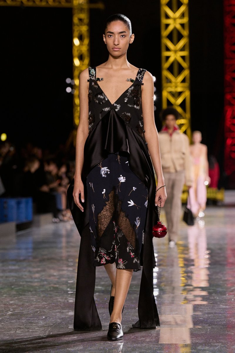 Chanel F26