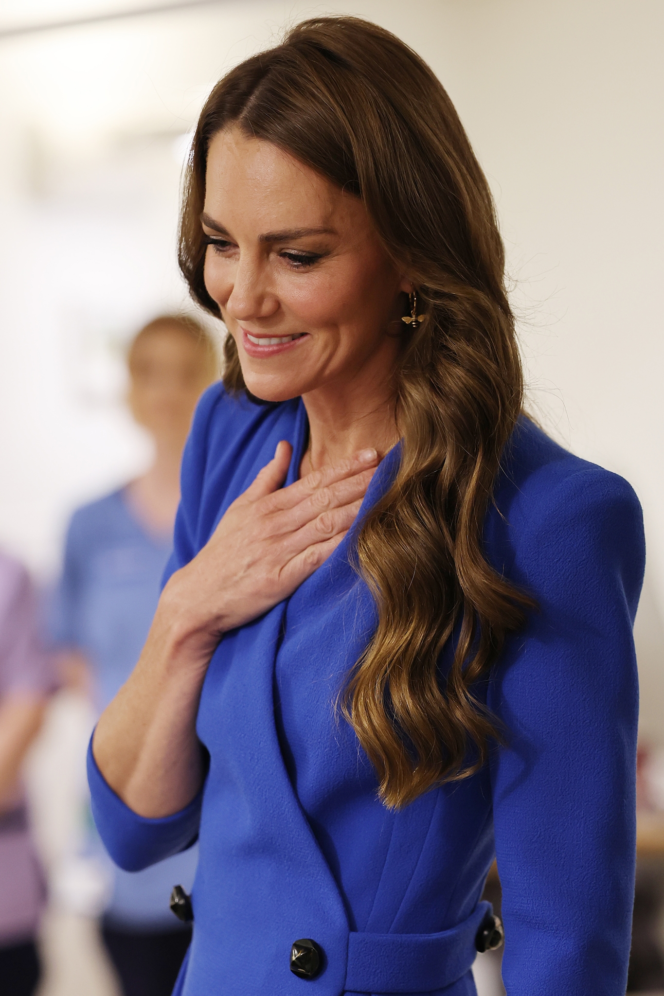 Γιατί δεν θα δεις ποτέ την Kate Middleton να ανανεώνει το κραγιόν της δημόσια – Οι 6 άγραφοι κανόνες ομορφιάς του Παλατιού - εικόνα 1