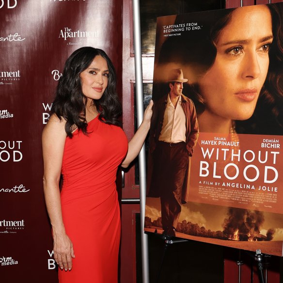 "Είμαι στην καλύτερη φάση μου σήμερα": Η Salma Hayek στα 60 ξεκινά από την αρχή και μετακομίζει μόνιμα στο Παρίσι