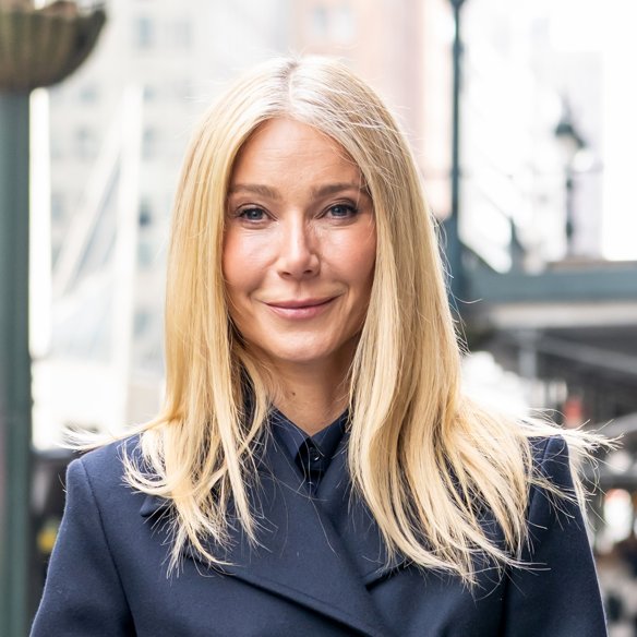 Από το γραφείο μέχρι το δείπνο: Η Gwyneth Paltrow αποδεικνύει ότι ένα μόνο παντελόνι αρκεί για να σώσει τα φθινοπωρινά σου looks