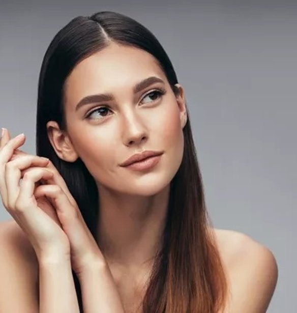 Face Sculpting: Το φυσικό "lifting" που είναι κυριολεκτικά στο χέρι σου