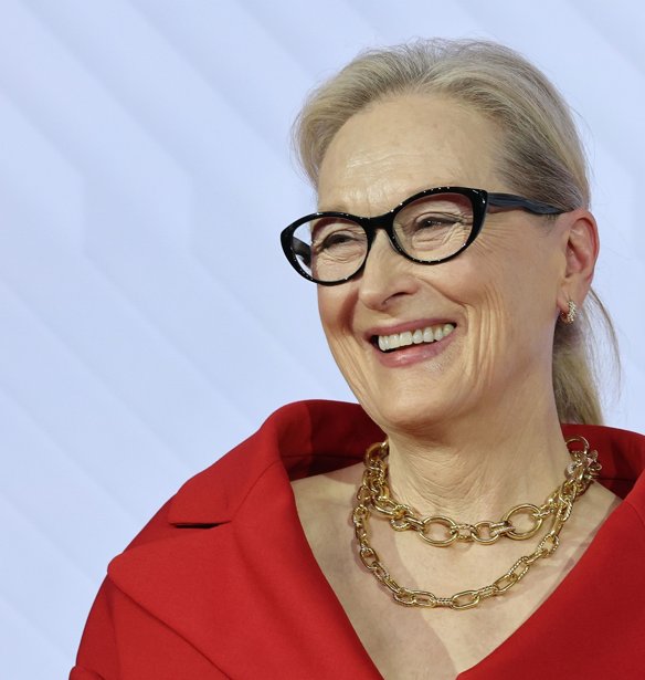 The Devil Wears Prada: Η αυθόρμητη αντίδραση της Meryl Streep στο iconic red carpet look της Emily Blunt