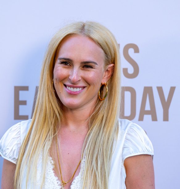 Rumer Willis: Φόβος για την υγεία της μετά τη διάγνωση του Bruce Willis – Γιατί έκανε γενετικό έλεγχο;