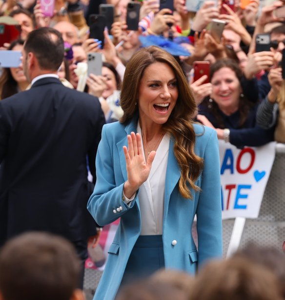 Kate Middleton: Το φόρεμα με τις καρδιές στη νέα της εμφάνιση έκρυβε ένα μήνυμα ελπίδας