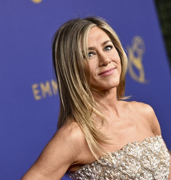 "Αγαπώ αυτόν τον άντρα": Η Jennifer Aniston αφήνει στην άκρη τη διακριτικότητα και κάνει μια σπάνια ερωτική εξομολόγηση που "λιώνει" το Instagram