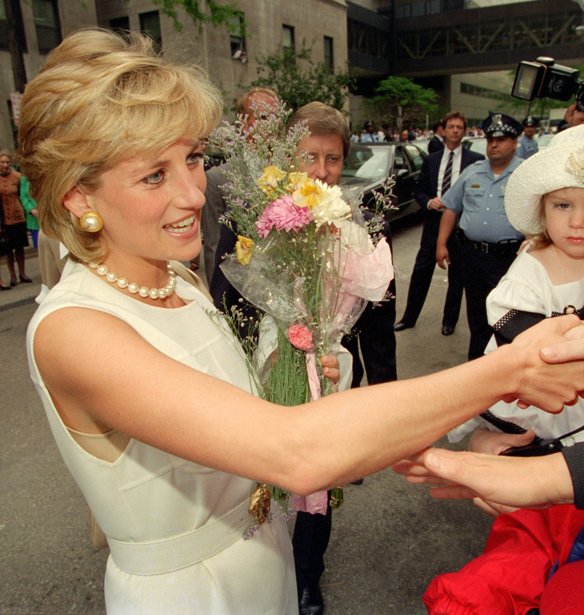 Πριγκίπισσα Diana: Ποιο ήταν το αγαπημένο της άρωμα που λάτρευε ο πρίγκιπας Harry;