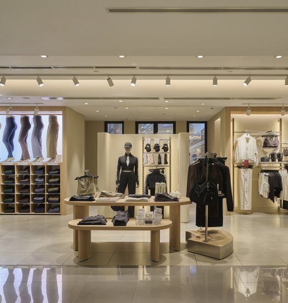 Η lululemon ανοίγει νέο κατάστημα στην καρδιά της Αθήνας