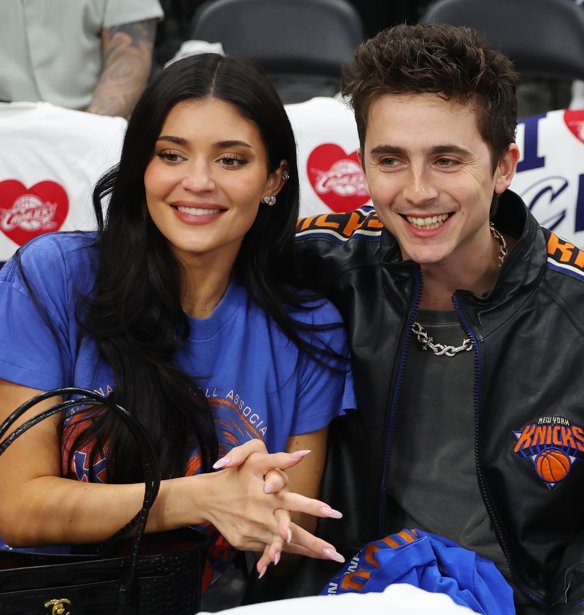 Kylie Jenner: Χτίζει εδώ και 6 χρόνια το "σπίτι των ονείρων" της – Το οικόπεδο των 15 εκατ., η διώροφη ντουλάπα και το ιδιωτικό spa