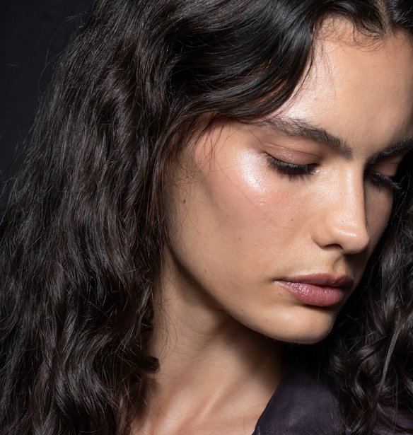 Αυτή η παλέτα σκιών από τα H&M κοστίζει κάτω από 7 ευρώ και έχει όλες τις αποχρώσεις που θες για το φθινόπωρο
