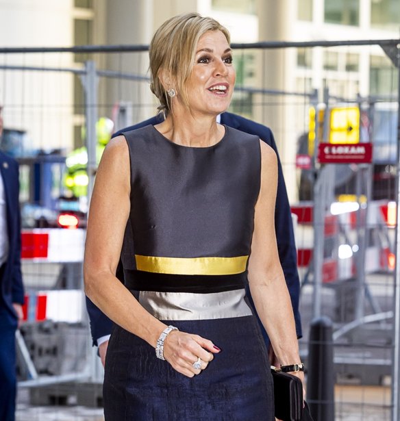 Βασίλισσα Máxima: Αυτά τα προσιτά αξεσουάρ από Zara και Mango που λατρεύει να φορά κοστίζουν κάτω από 10 ευρώ