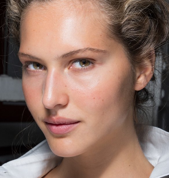 Matte Beauty: To ματ μακιγιάζ κάνει comeback και αυτά είναι τα προϊόντα που χρειάζεσαι για να το υιοθετήσεις