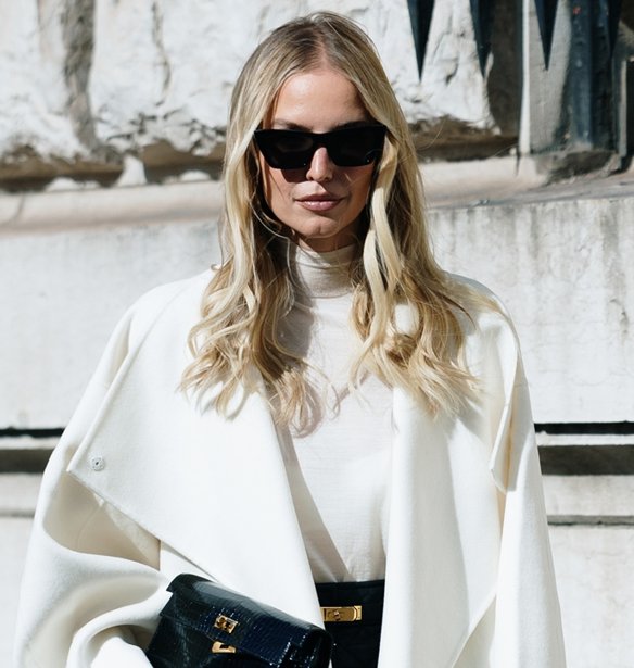 Λευκό παλτό: 6 chic looks για να το αναδείξεις αυτό τον χειμώνα