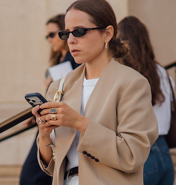 Τα παπούτσια που θέλουν όλες: Τα slip-on loafers από ZARA που γίνουν σύντομα sold-out