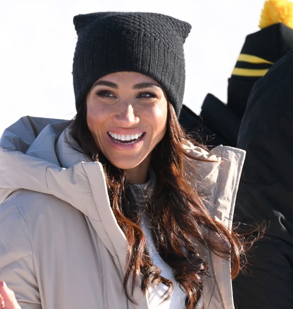 Η Meghan Markle με την οικονομική τσάντα ταξιδιού που έχεις κι εσύ στην ντουλάπα σου