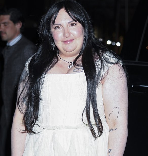 Lena Dunham: Απέκτησε την κόρη που πάντα ήθελε μέσω παρένθετης κύησης μετά τον σκληρό αγώνα της με την ενδομητρίωση, την υστερεκτομή και την αποτυχημένη εξωσωματική