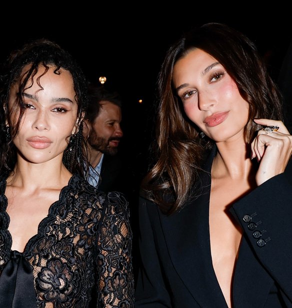 Hailey Bieber: Το beauty detail στην εμφάνισή της στο Παρίσι που τράβηξε τα βλέμματα