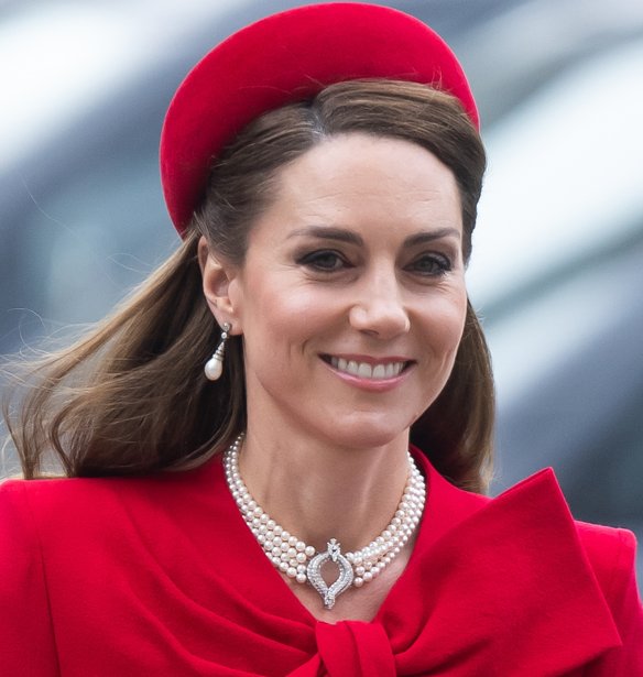 Βρήκαμε τα αγαπημένα σαμπουάν της Kate Middleton για μεταξένια μαλλιά