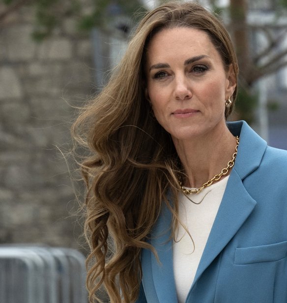 Η Kate Middleton επέλεξε ένα συναισθηματικό κολιέ των 145 λιρών για την επιστροφή της στη δουλειά