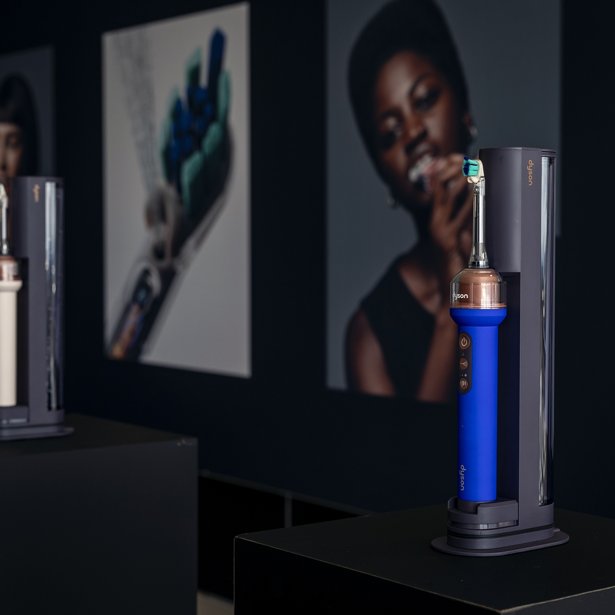 Η Dyson παρουσιάζει στην Αθήνα το νέο Dyson CameraJet™ και τις τελευταίες τεχνολογικές καινοτομίες της