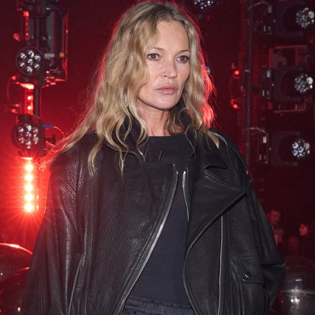Η Kate Moss φόρεσε τη "στολή" που θα φοράμε συνέχεια όλο το φθινόπωρο