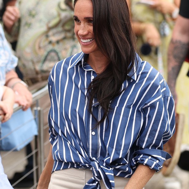 Meghan Markle: Η πρώτη ματιά στη νέα ζωή με τον Harry, τον Archie και τη Lilibet στη Βρετανία – Το οικογενειακό βίντεο που συζητούν όλοι