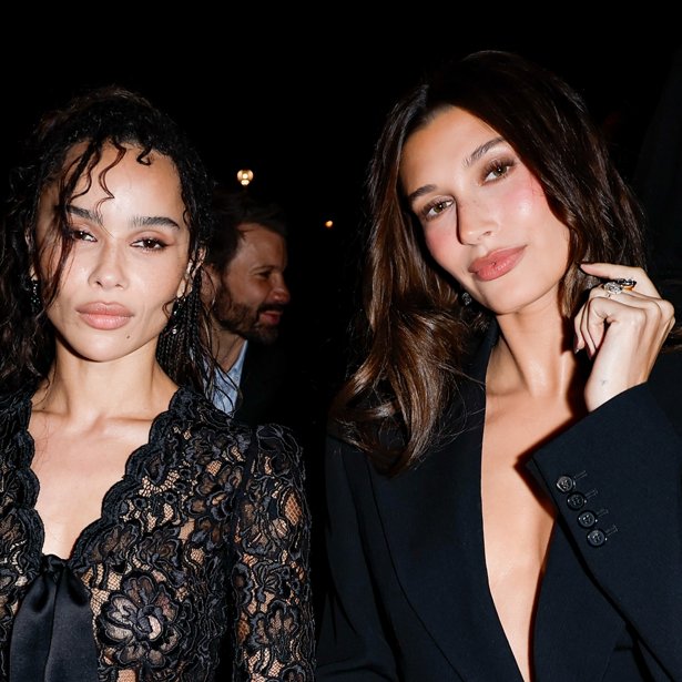 Hailey Bieber: Το beauty detail στην εμφάνισή της στο Παρίσι που τράβηξε τα βλέμματα