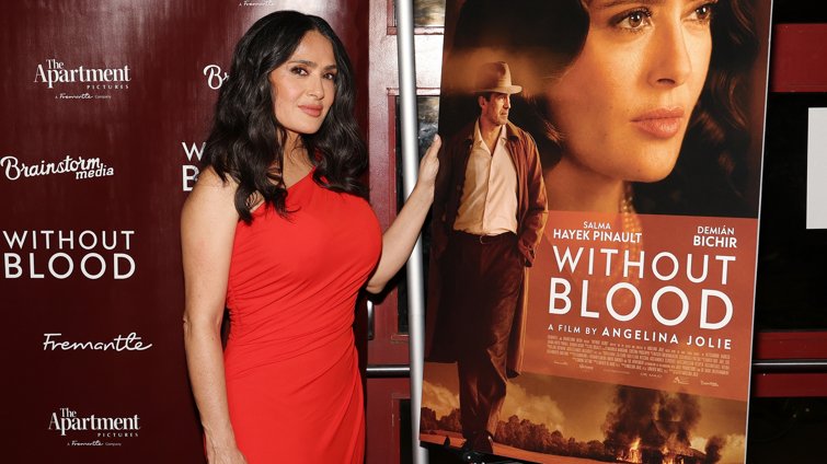 "Είμαι στην καλύτερη φάση μου σήμερα": Η Salma Hayek στα 60 ξεκινά από την αρχή και μετακομίζει μόνιμα στο Παρίσι