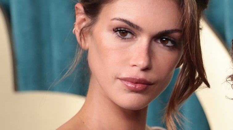 Brunette Balayage: Γιατί οι πιο κομψές μελαχρινές γυναίκες επιλέγουν αυτή την απόχρωση για το φθινόπωρο