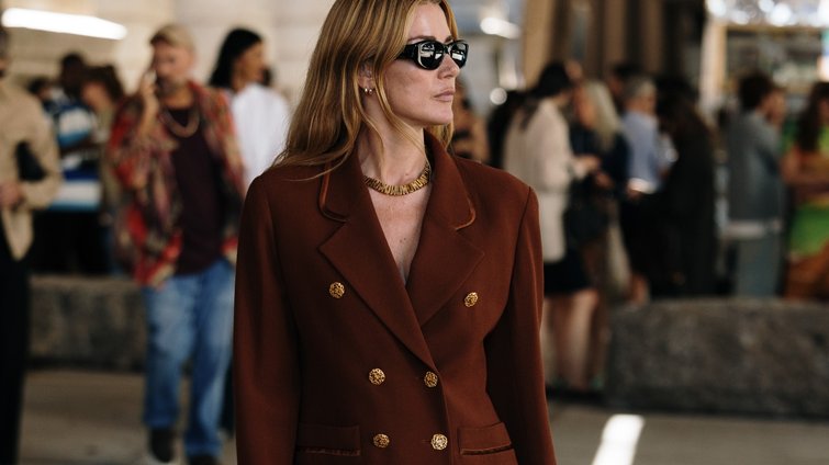 Το παντελόνι από Stradivarius που θα συνοδεύσει τα casual chic looks στο γραφείο