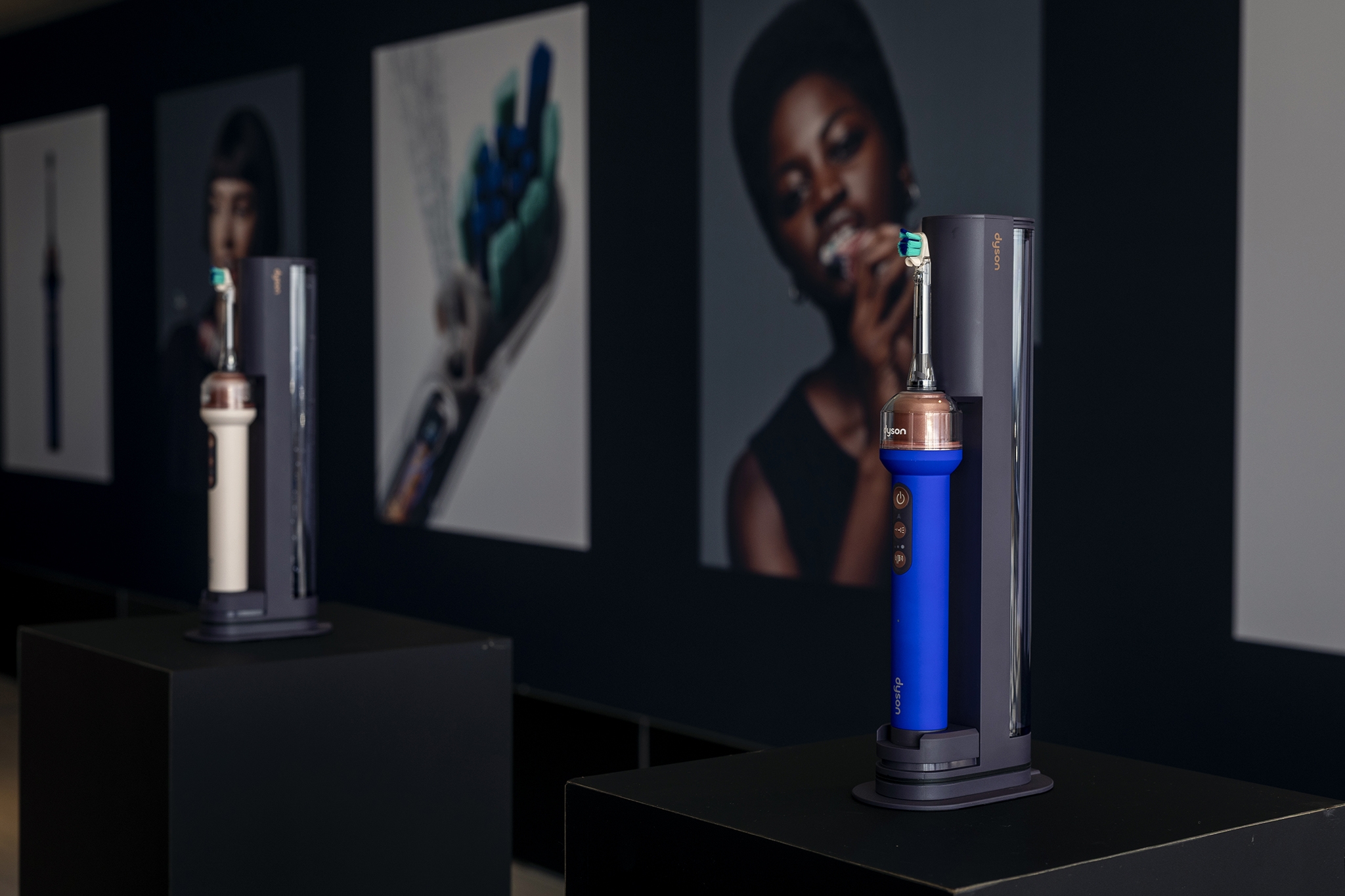 Η Dyson παρουσιάζει στην Αθήνα το νέο Dyson CameraJet™ και τις τελευταίες τεχνολογικές καινοτομίες της