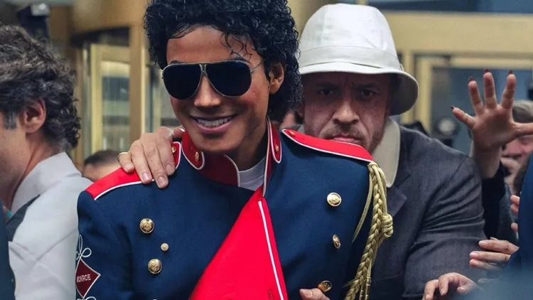 Ελληνικό box office: Ουρές από τους φαν του "Michael" Τζάκσον