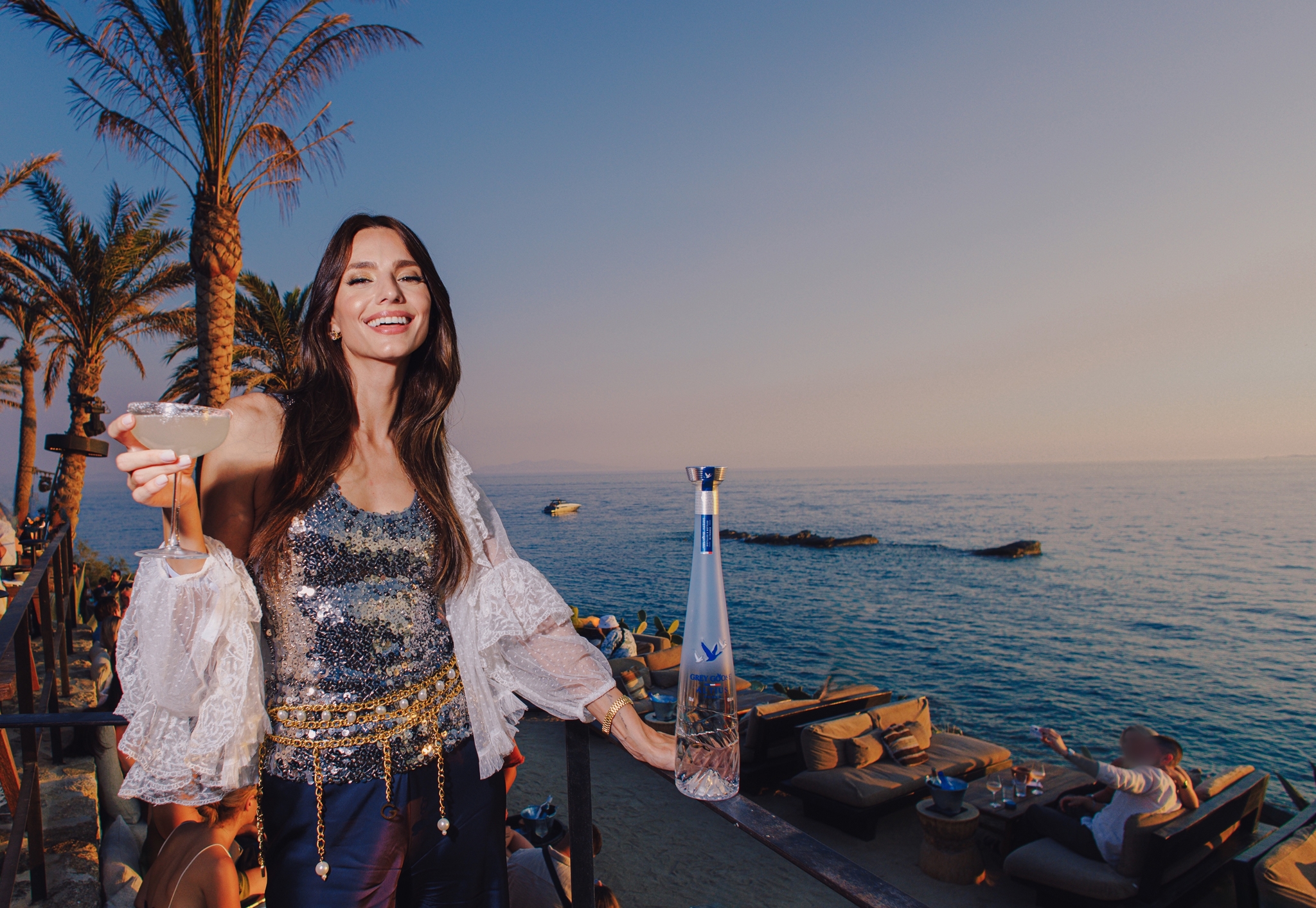 Night to Remember: Η Ηλιάνα Παπαγεωργίου και η ultra premium βότκα Grey Goose Altius στα πιο διάσημα club της Μυκόνου