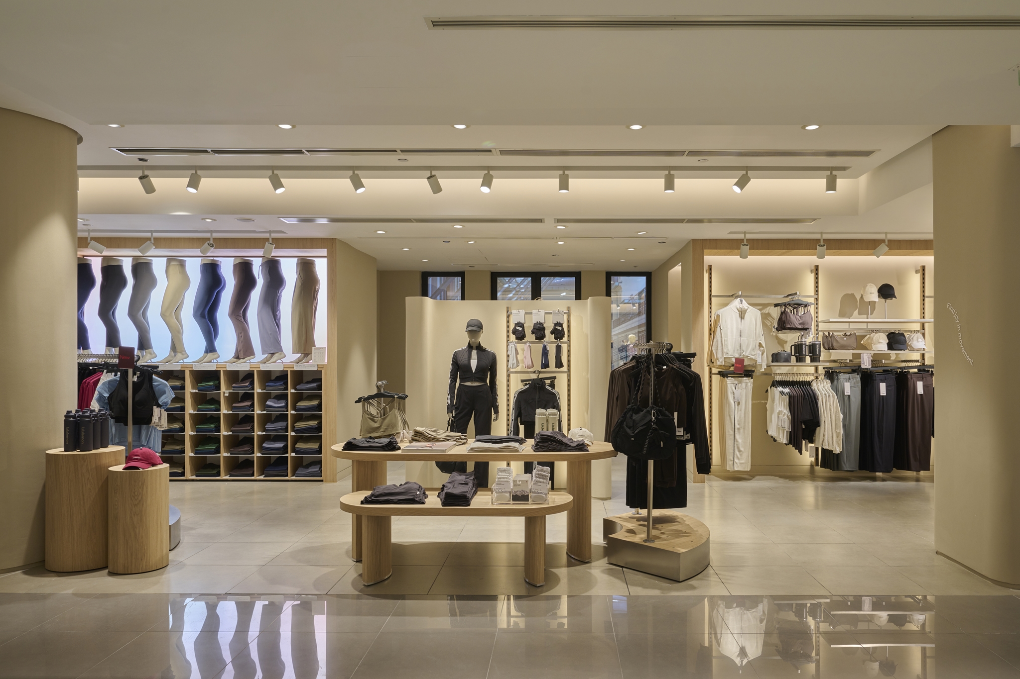 Η lululemon ανοίγει νέο κατάστημα στην καρδιά της Αθήνας