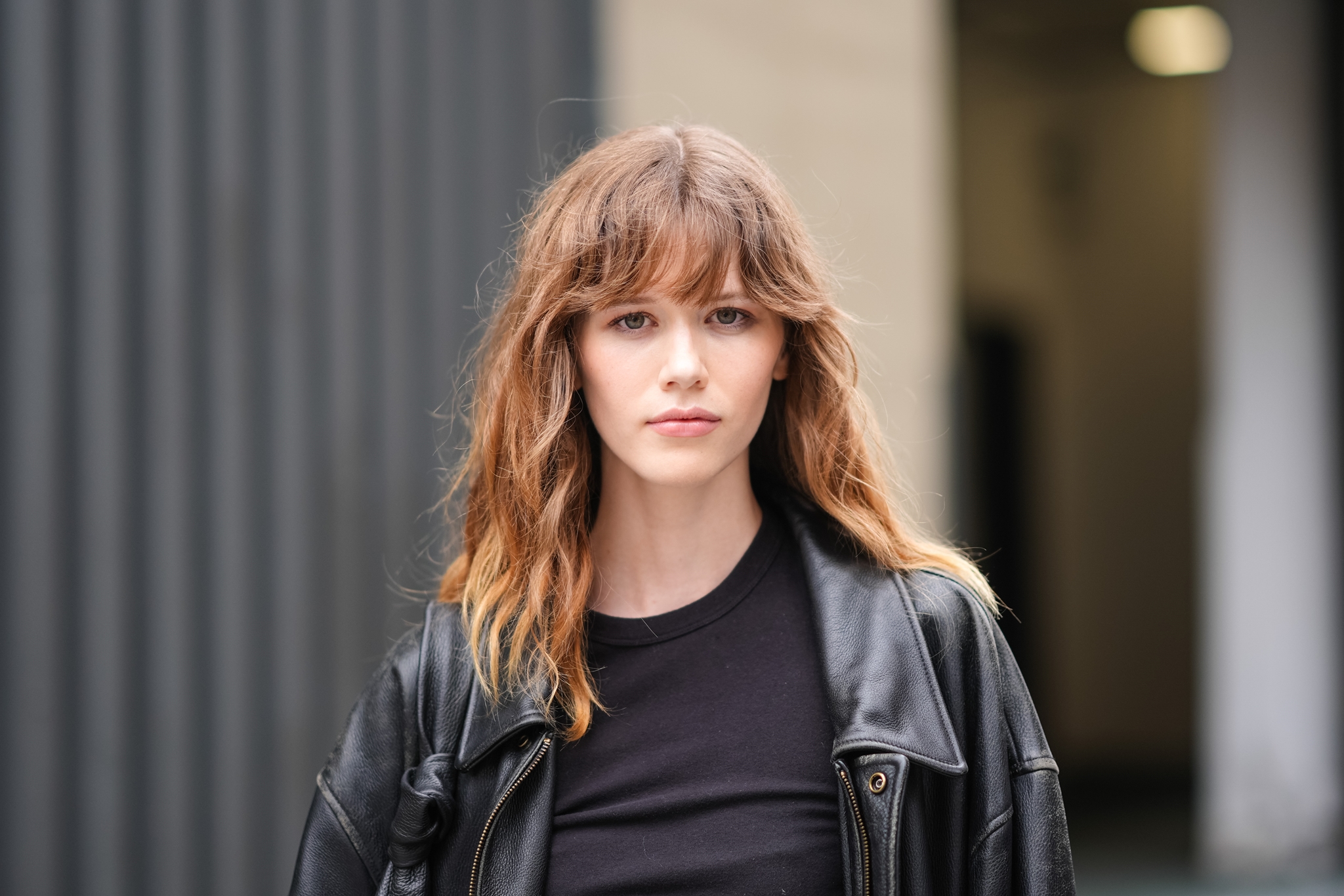 Η τάση μαλλιών που θα κυριαρχήσει στο street style του 2026