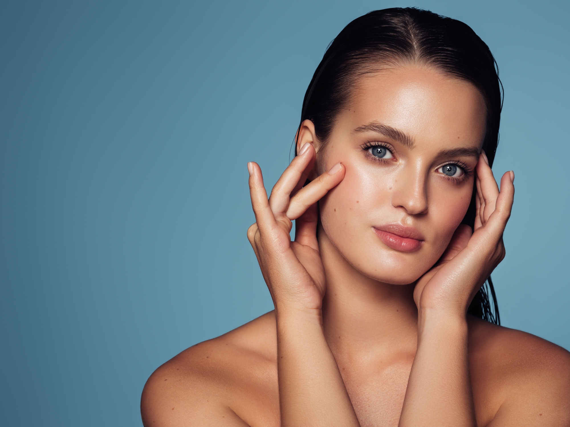 Οι 3 πιο viral skincare τάσεις στα social media τώρα