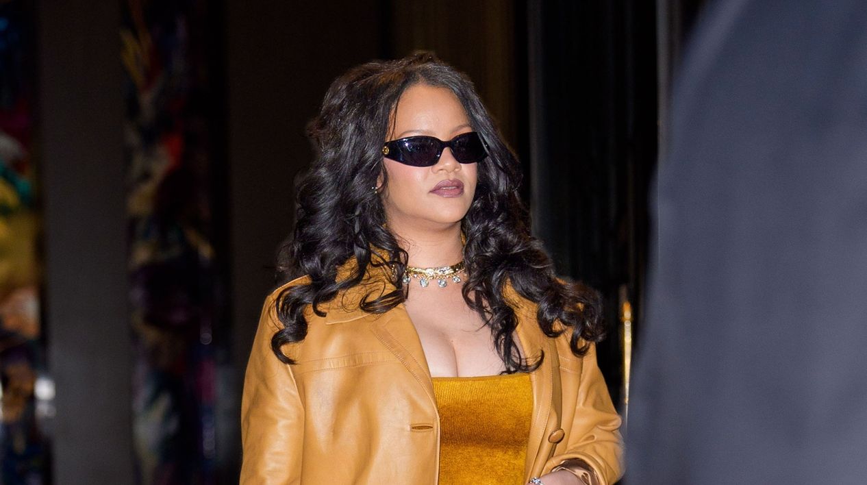 Rihanna: Το διακριτικό μανικιούρ που δείχνει πολυτελές ακόμη και στα πιο κοντά νύχια