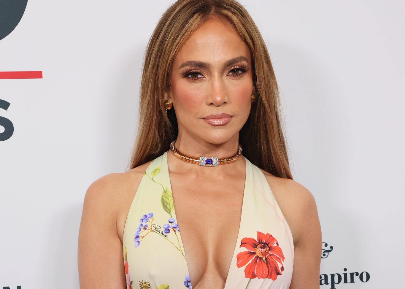 Η Jennifer Lopez με το απόλυτο ξανθό χρώμα που την έκανε να μοιάζει με την Gwen Stefani