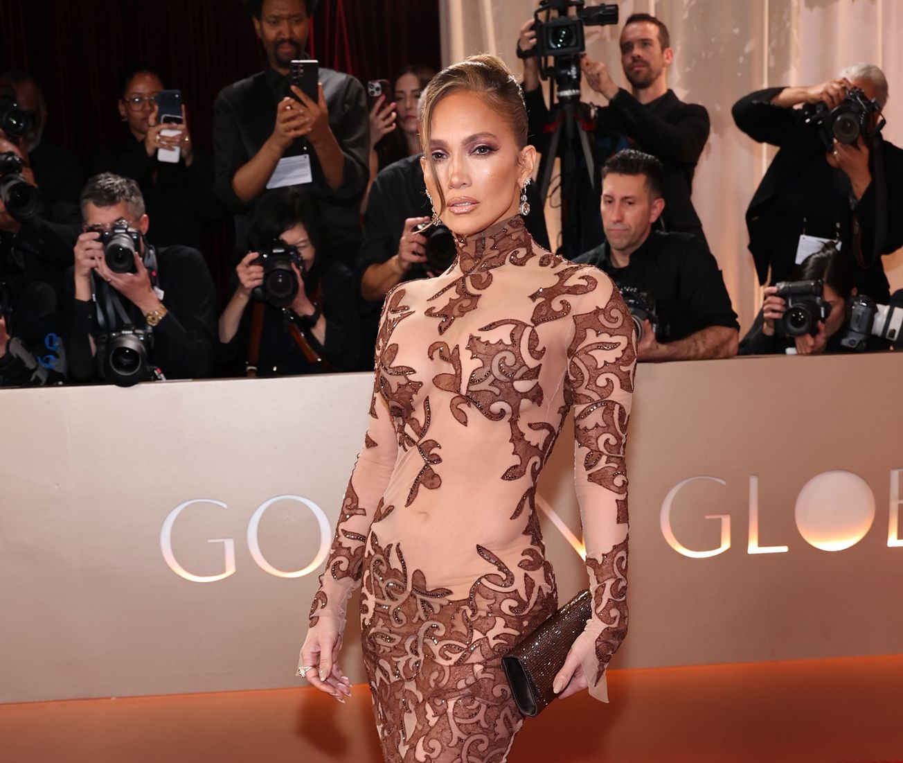 Ονειρεύεσαι γλουτούς σαν της Jennifer Lopez; Αυτό το 5λεπτο workout γίνεται χωρίς βάρη στο σπίτι