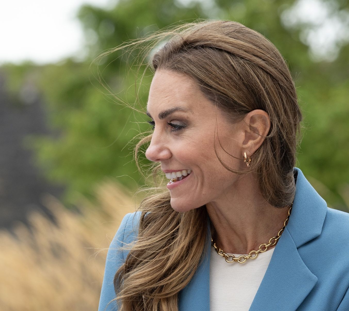 Kate Middleton: Τα σκουλαρίκια των 47 ευρώ με την τεράστια συναισθηματική αξία – Η τραγική ιστορία πίσω από το πιο συμβολικό κόσμημά της