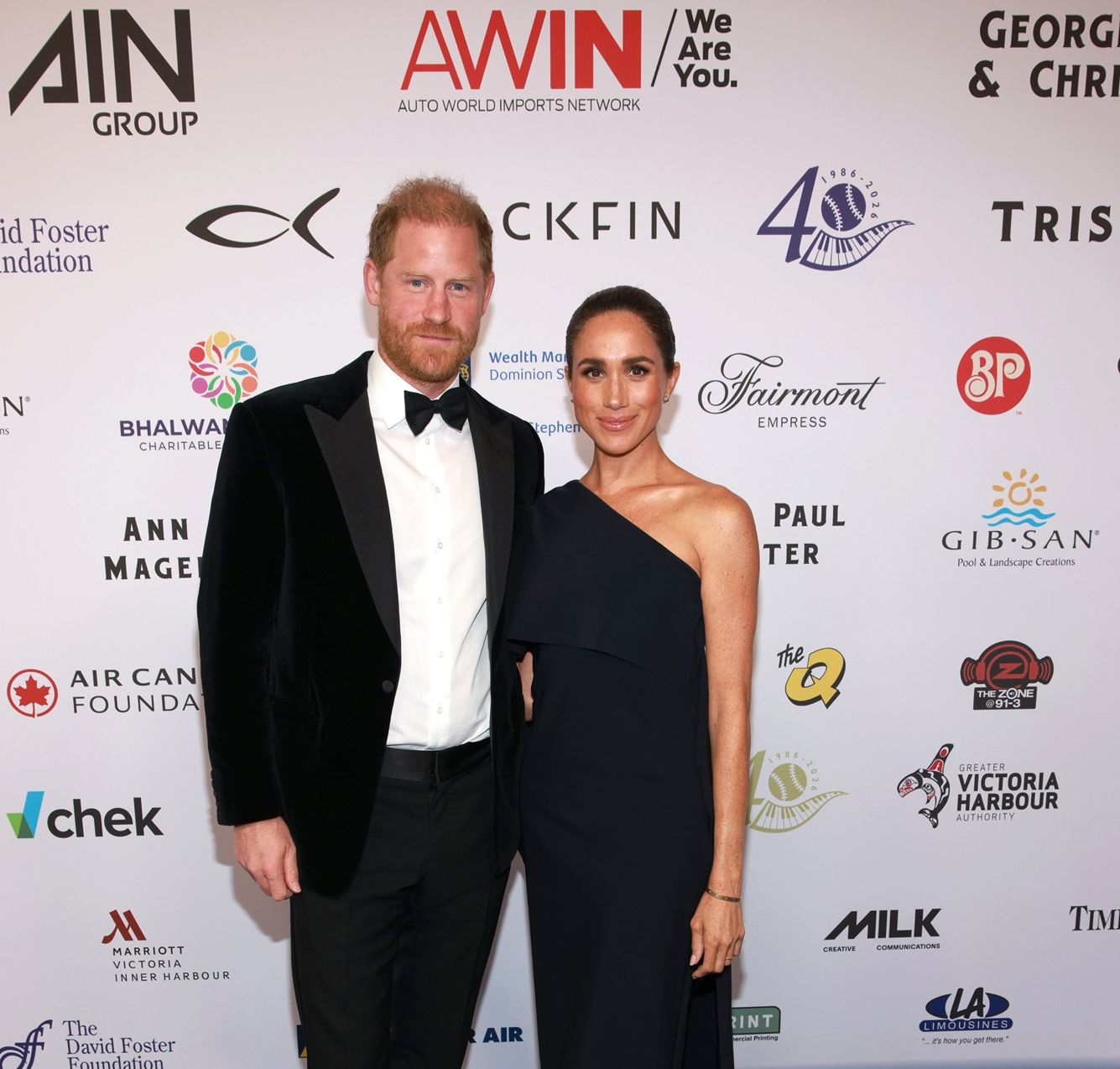 Πρίγκιπας Harry και Meghan Markle: Ανεπιθύμητοι στα Cotswolds; Η σκληρή αντίδραση του διάσημου νέου γείτονά τους που τους αποκάλεσε "ανύπαρκτους"