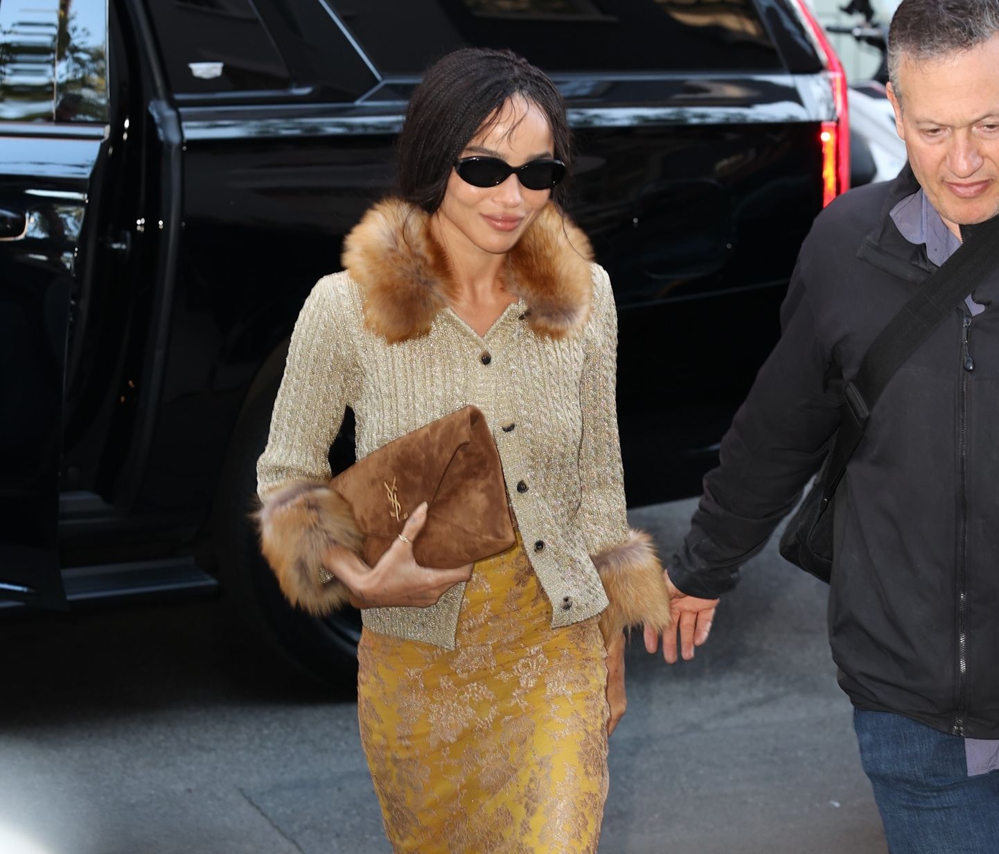 Ψάχνεις φόρεμα για πολιτικό γάμο; Η Zoë Kravitz μόλις έδωσε το τελικό bridal inspo